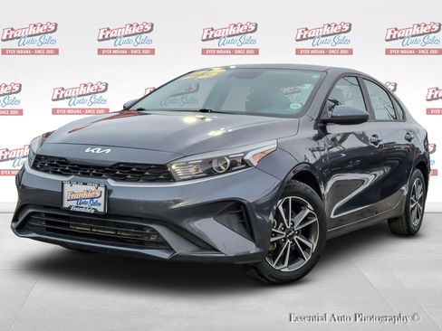 Used 2023 Kia Forte LXS image 1