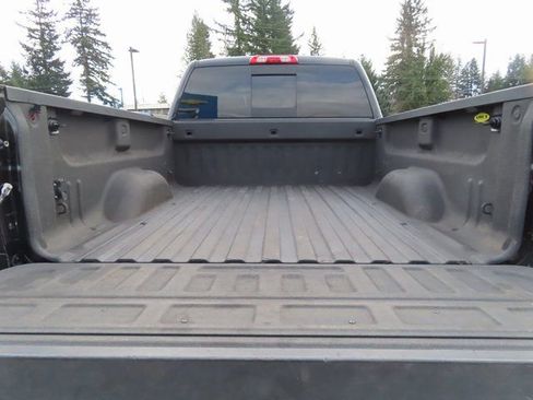 Used 2016 Chevrolet Silverado 2500 High Country w/ Duramax Plus Package image 8