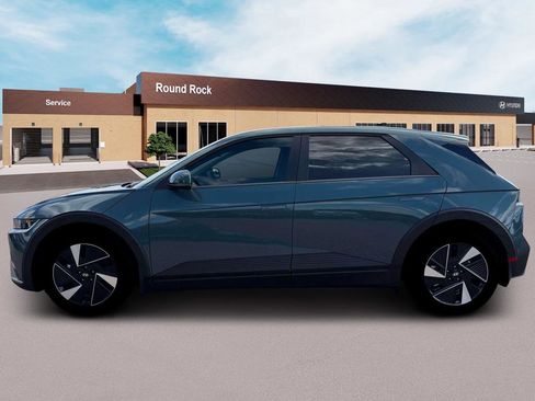 New 2026 Hyundai Ioniq 5 SEL image 3