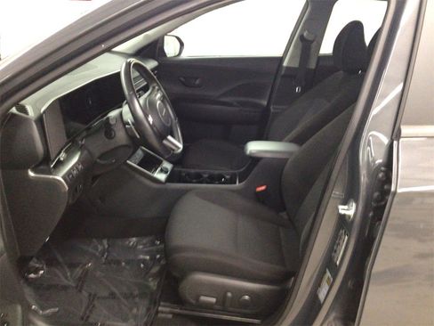 Used 2024 Hyundai Kona SEL w/ Convenience Package image 9
