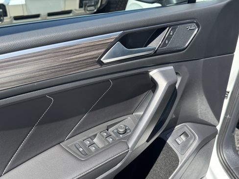 Used 2024 Volkswagen Tiguan SEL R-Line image 24