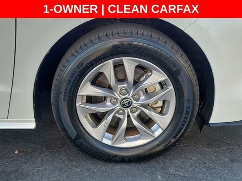 Used 2022 Toyota Sienna XLE w/ XLE Plus Package FWD image 9