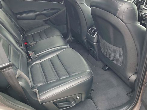 Used 2020 Kia Sorento EX FWD image 25