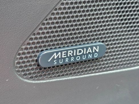 Used 2019 Jaguar F-PACE S image 29