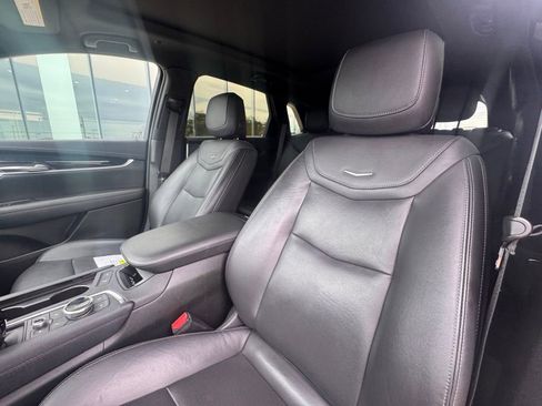 Used 2024 Cadillac XT5 Premium Luxury AWD/4WD image 11