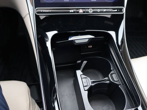 Used 2023 Mercedes-Benz C 300 4MATIC Sedan image 38