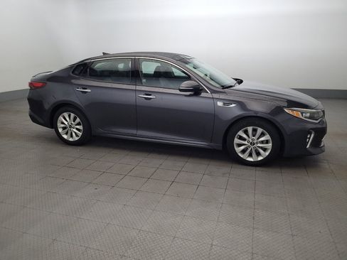 Used 2018 Kia Optima S w/ Panoramic Sunroof Package FWD image 11