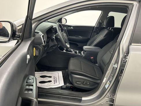 Certified 2022 Kia Sportage LX w/ LX AWD Value Edition Package image 9
