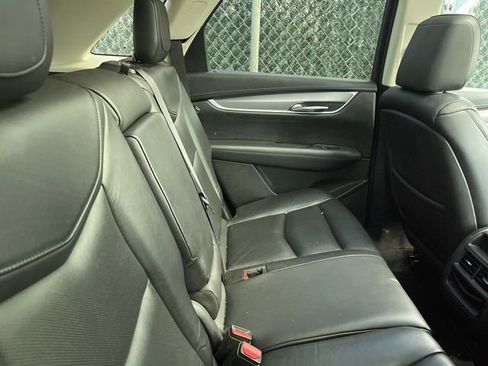 Used 2017 Cadillac XT5 Luxury w/ Driver Awareness Package AWD/4WD image 10