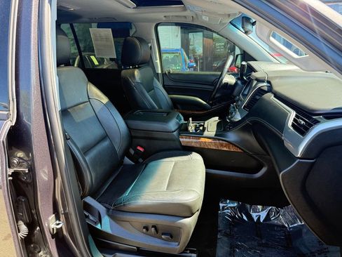 Used 2018 Chevrolet Suburban Premier w/ RST Edition AWD/4WD image 10