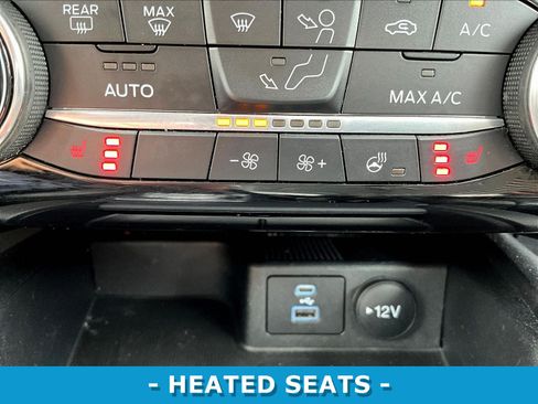 Used 2022 Ford Escape Titanium AWD/4WD image 15