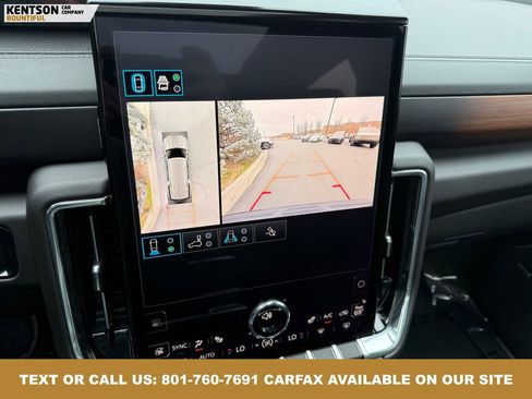 Used 2025 GMC Yukon XL Denali image 30