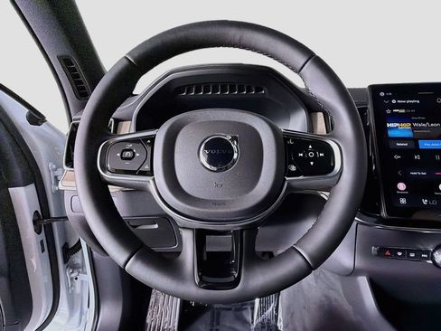 New 2026 Volvo XC90 B6 Plus w/ Protection Package Premier AWD/4WD image 11