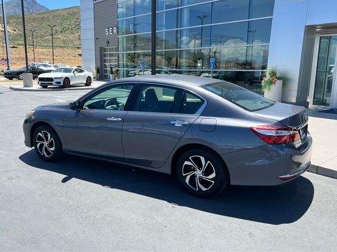 Used 2017 Honda Accord LX image 4