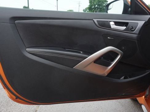 Used 2016 Hyundai Veloster Turbo w/ Option Group 04 image 16