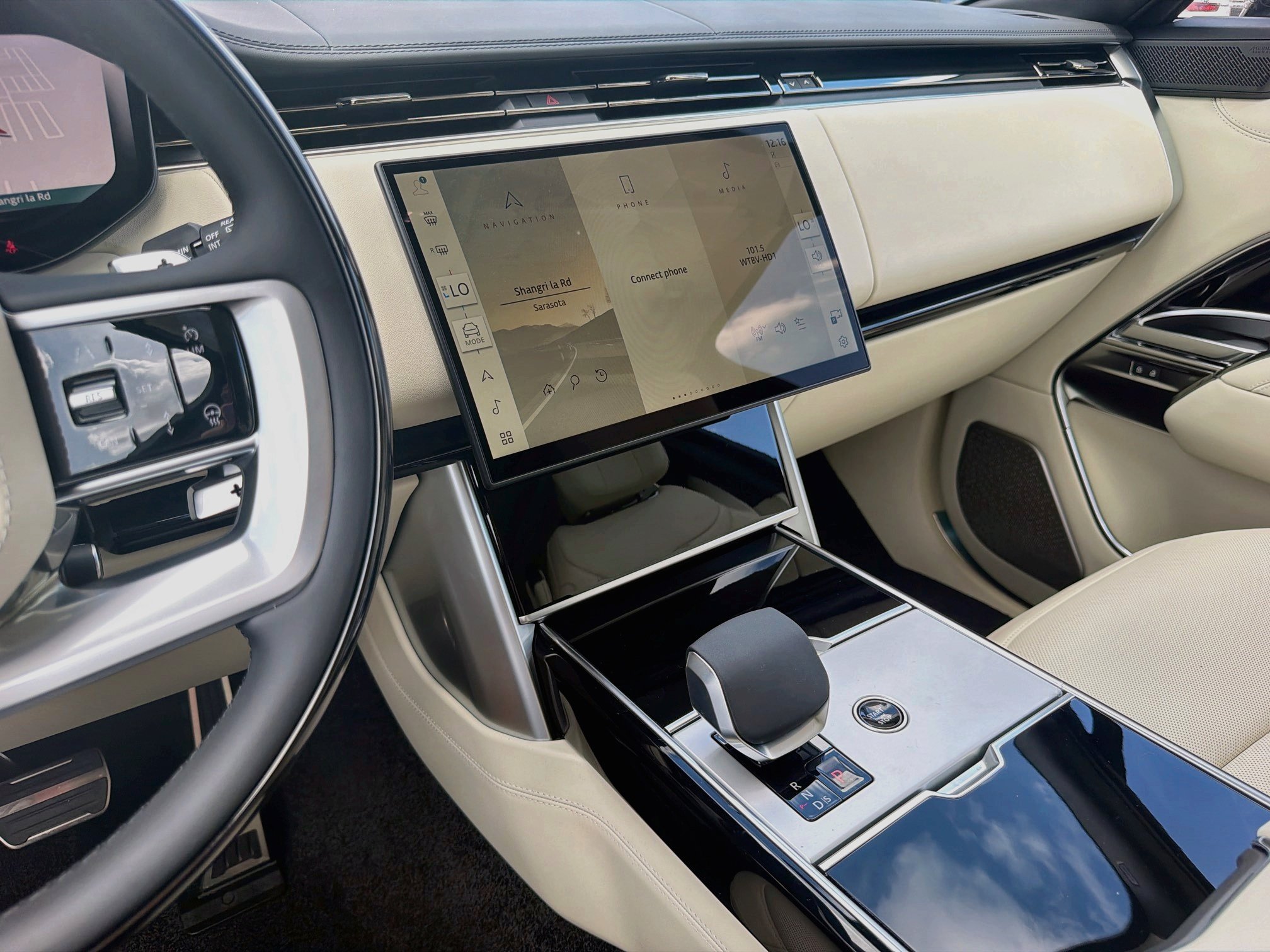 New 2026 Land Rover Range Rover Autobiography AWD/4WD image 29