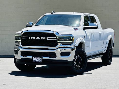 Used 2022 RAM 2500 Big Horn AWD/4WD image 6