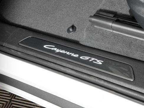 New 2026 Porsche Cayenne GTS AWD/4WD image 19