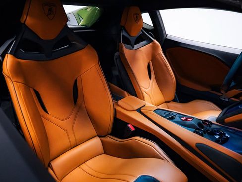 Used 2026 Lamborghini Temerario AWD/4WD image 35