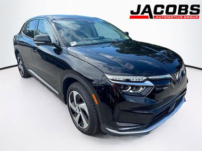 New 2025 VinFast VF 8 Eco