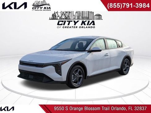 New 2026 Kia K4 FWD image 1
