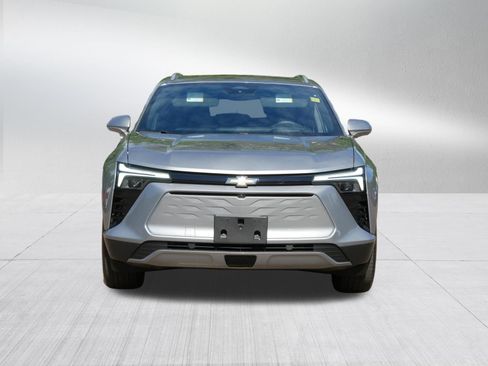 Used 2024 Chevrolet Blazer EV LT AWD/4WD image 2