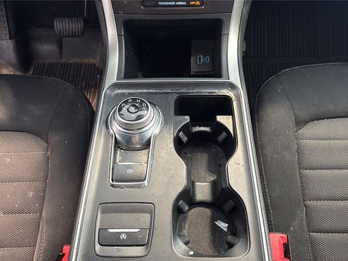 Used 2021 Ford Edge SE FWD image 22
