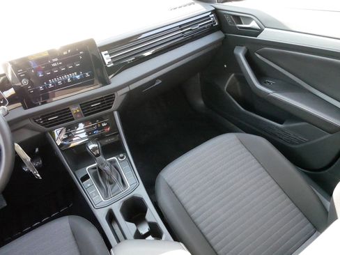 Certified 2025 Volkswagen Jetta S image 11
