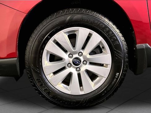 Used 2018 Subaru Outback 2.5i AWD/4WD image 10