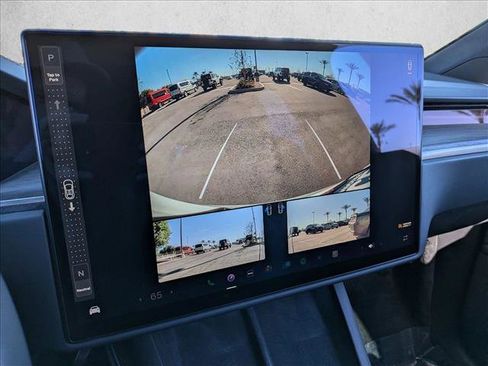 Used 2023 Tesla Model X image 14