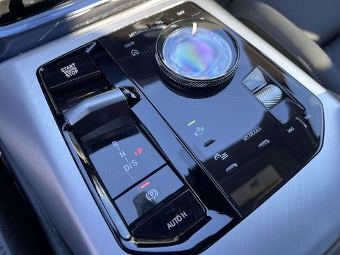 Used 2025 BMW X3 xDrive30i w/ Premium Package image 19