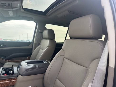 Used 2015 Chevrolet Suburban LTZ AWD/4WD image 12