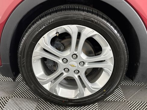 Used 2020 Chevrolet Bolt LT image 37