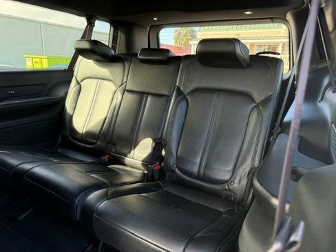 Used 2024 Jeep Wagoneer L Series II w/ Flexible Seating Group image 15
