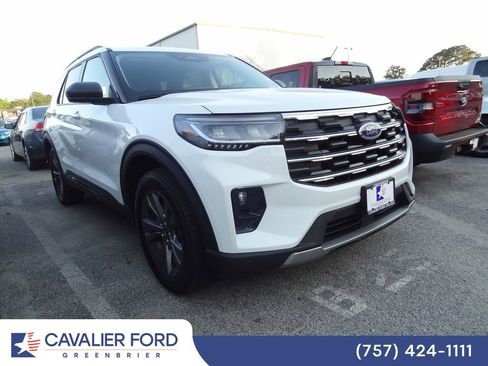 Used 2026 Ford Explorer Active w/ Active Comfort Package AWD/4WD image 1