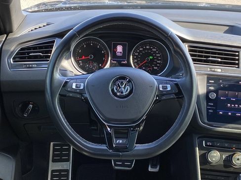 Used 2021 Volkswagen Tiguan SE image 11