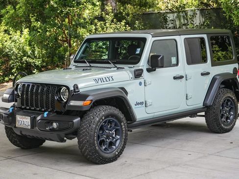 Used 2023 Jeep Wrangler Unlimited w/ 8.4" Radio Group AWD/4WD image 3