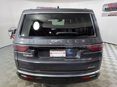 Used 2024 Jeep Wagoneer L Series II image 5