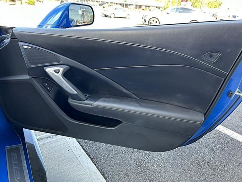 Used 2015 Chevrolet Corvette Z06 w/ 3LZ Preferred Equipment Group image 28