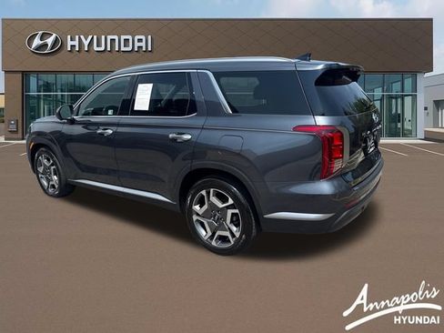 Used 2024 Hyundai Palisade SEL w/ Premium Package FWD image 3