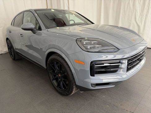 New 2026 Porsche Cayenne Coupe AWD/4WD image 7