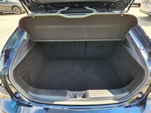 Used 2020 MAZDA MAZDA3 Hatchback w/ Premium Package FWD image 19