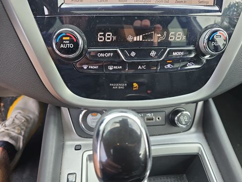 Used 2023 Nissan Murano SL w/ SL Moonroof Package AWD/4WD image 31