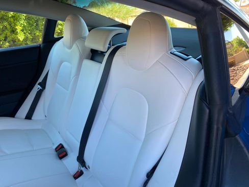 Used 2023 Tesla Model 3 Standard Range image 33