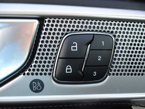 New 2024 Ford Explorer Limited w/ Equipment Group 301A image 11