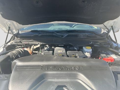 Used 2024 RAM 3500 Tradesman w/ Chrome Appearance Group image 27