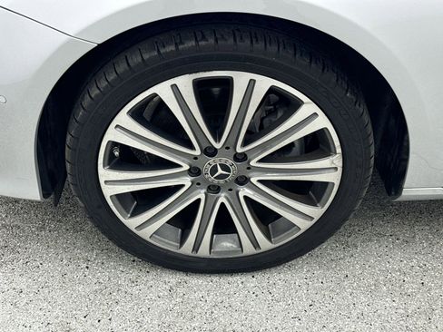 Used 2018 Mercedes-Benz E 300 image 40