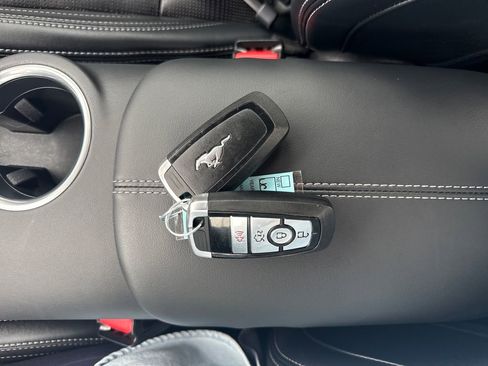 Used 2025 Ford Mustang GT Premium image 43