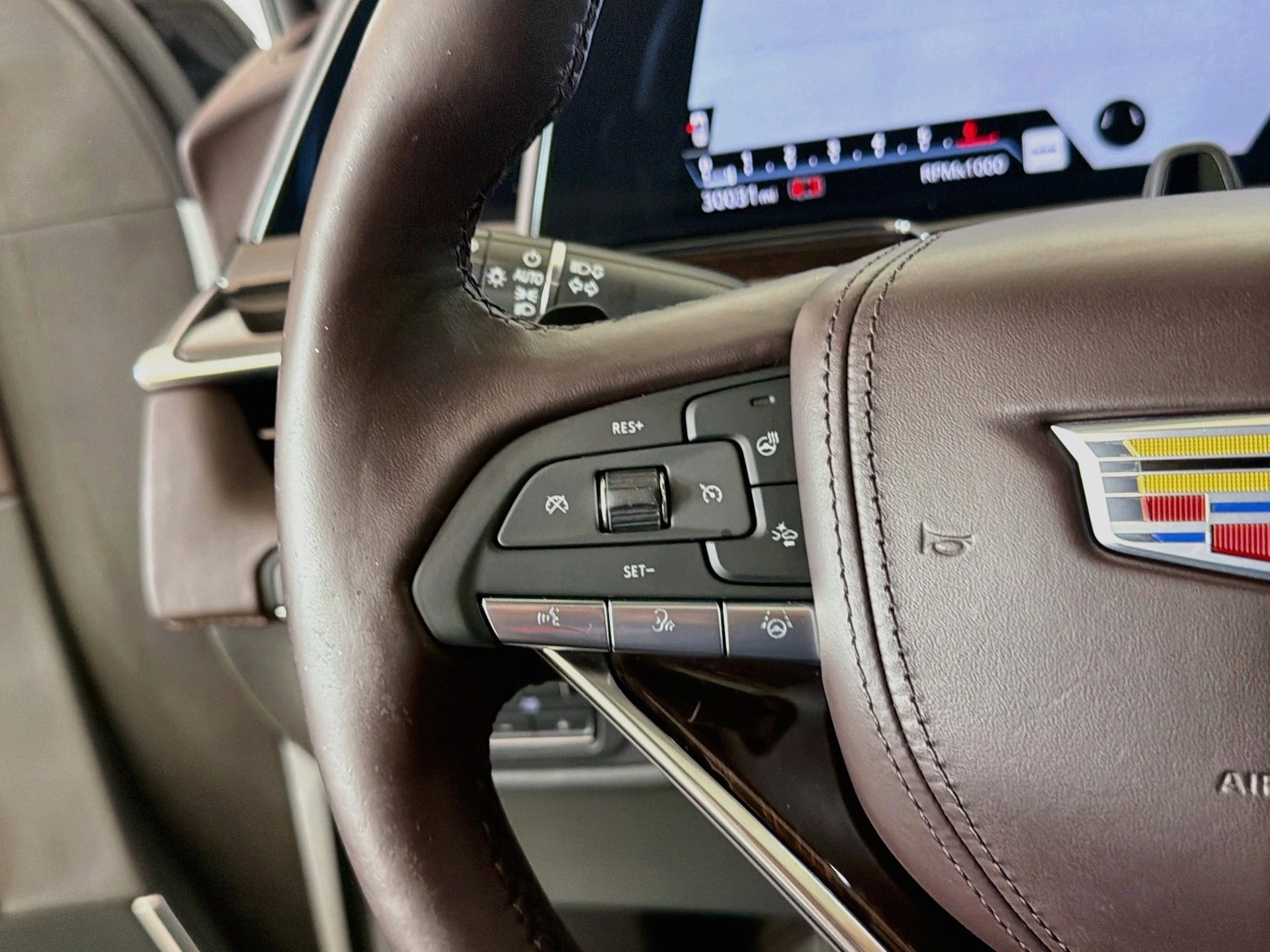 Used 2024 Cadillac Escalade ESV Sport Platinum AWD/4WD image 37