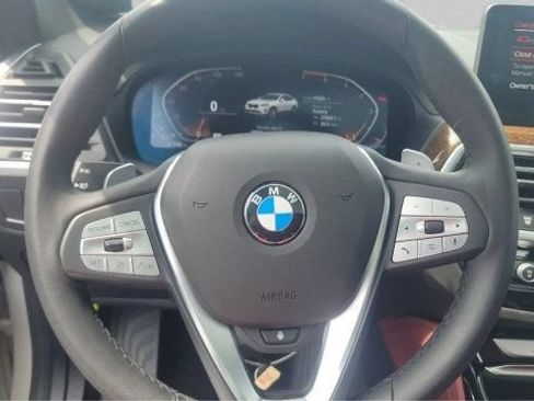 Used 2025 BMW X4 xDrive30i AWD/4WD image 7